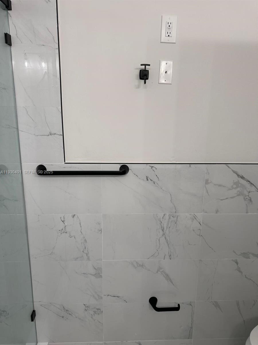 BOARDWALK AT VIZCAYA COND - Residential Lease