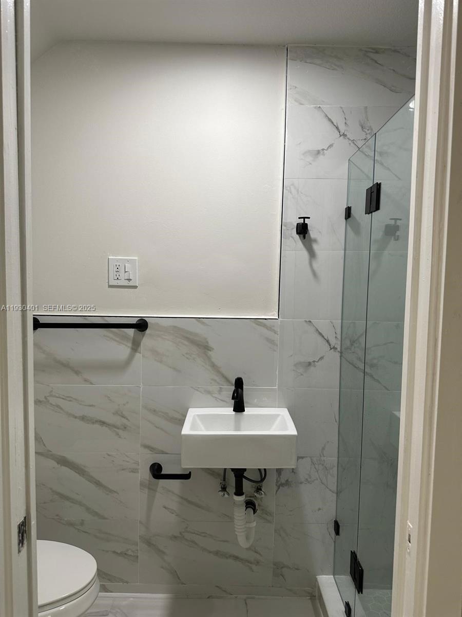 BOARDWALK AT VIZCAYA COND - Residential Lease