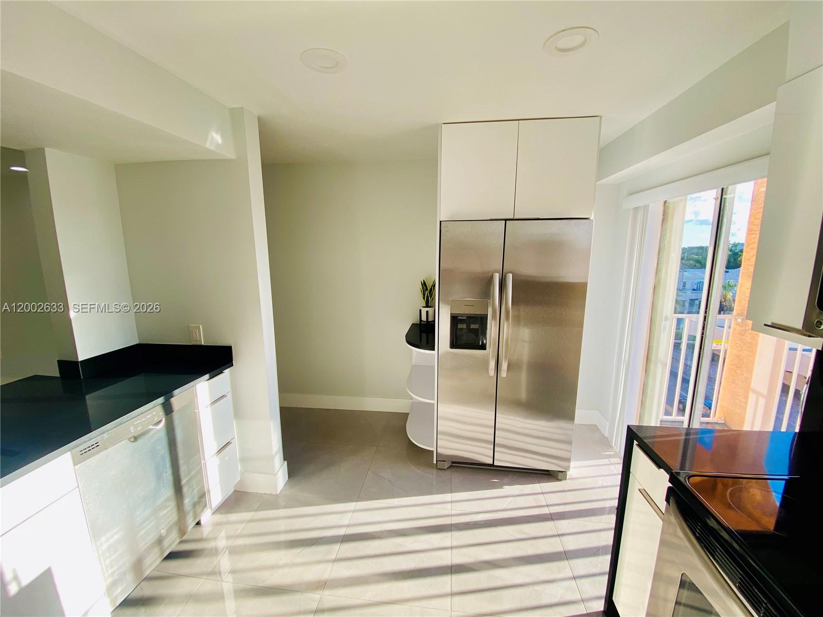 PRESIDENTIAL CORNERS COND - Residential Lease