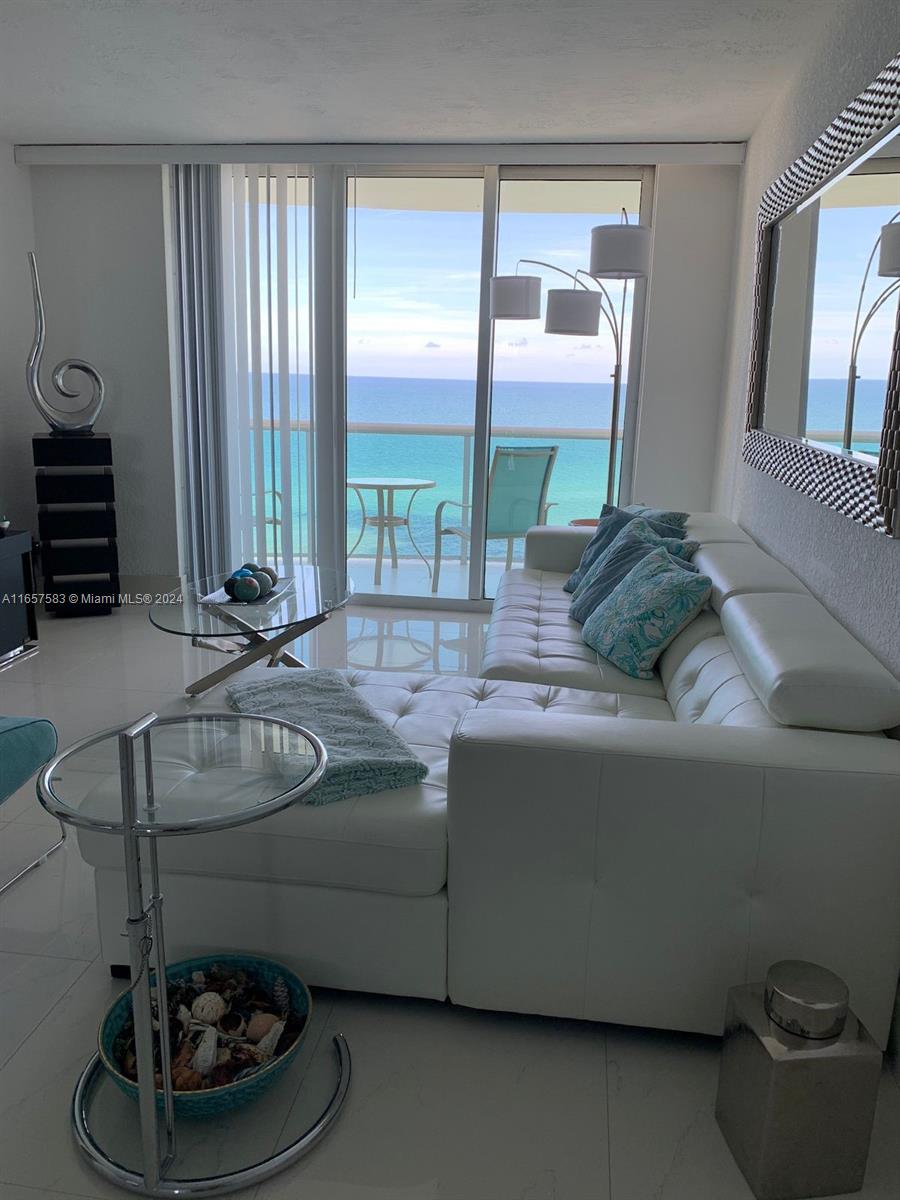 TIDES ON HOLLYWOOD BEACH - Residential