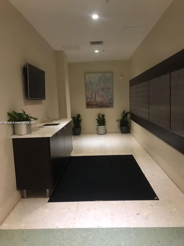 TIDES ON HOLLYWOOD BEACH - Residential