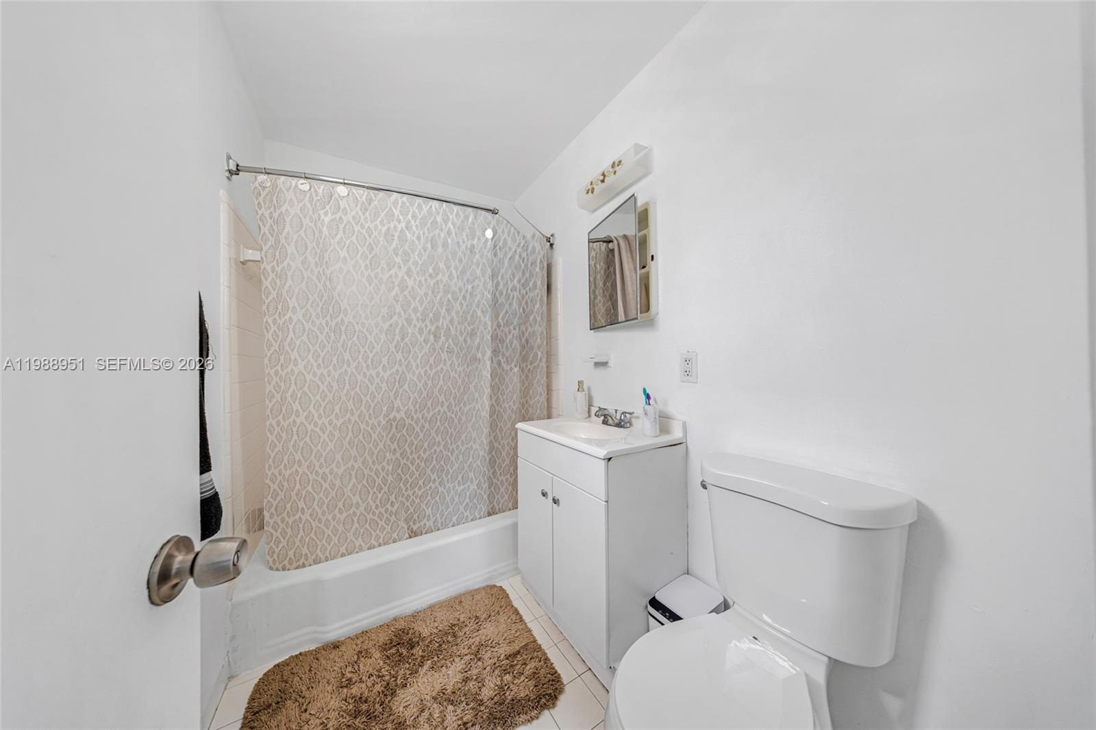 12TH ST MANORS - Residential Income