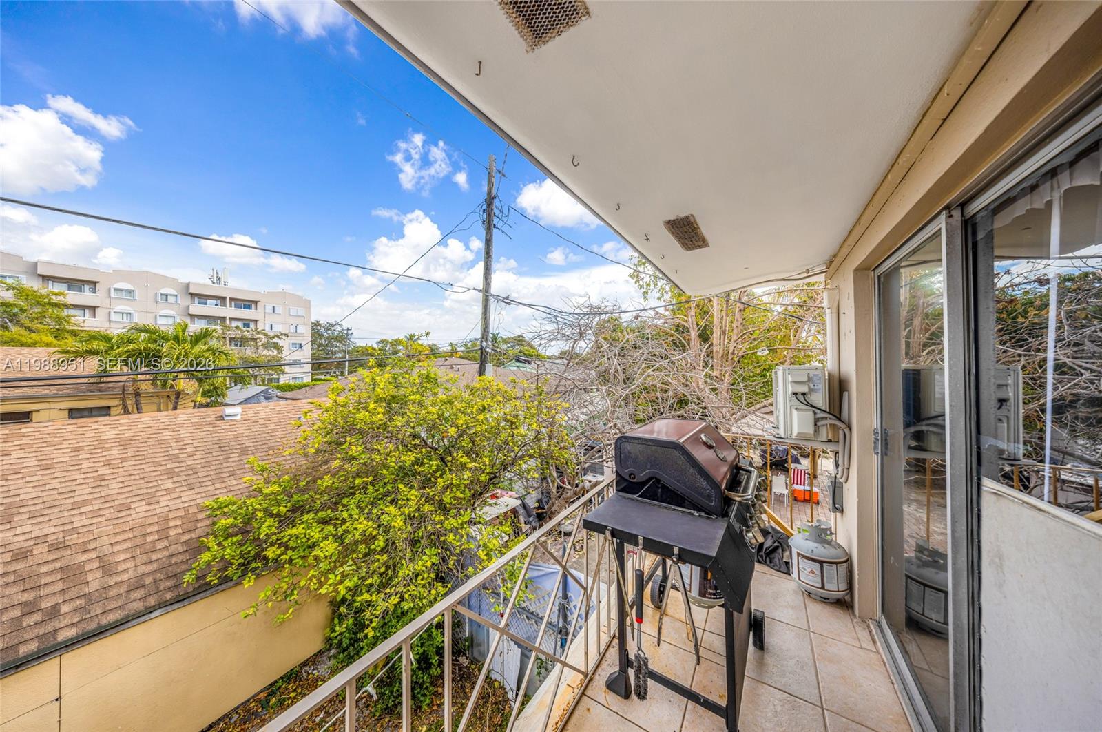 12TH ST MANORS - Residential Income