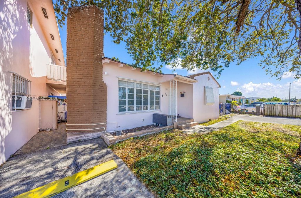 Photo of 605 NW 34th Ave, Miami, FL 33125 (MLS # A11988951)