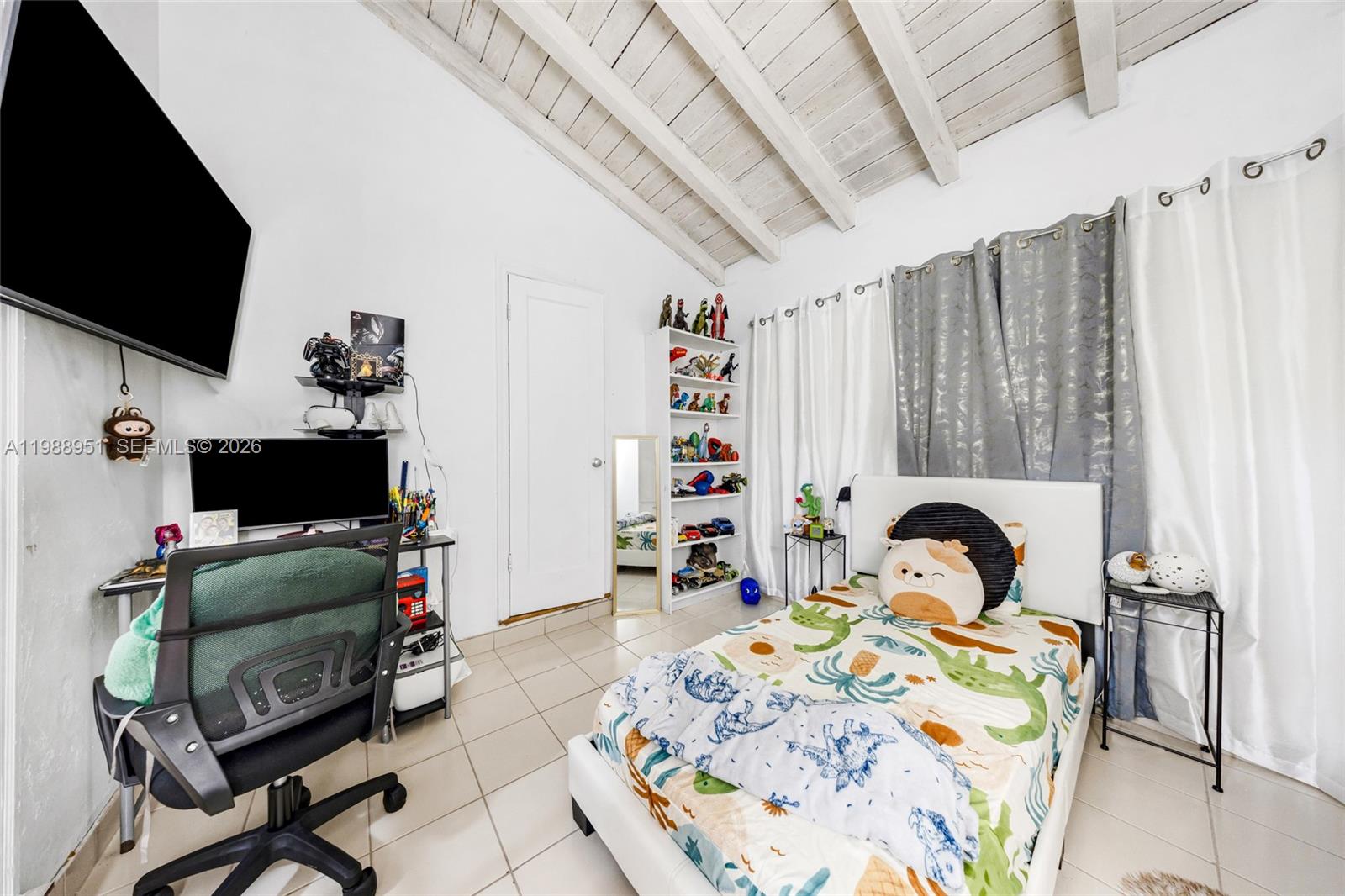 12TH ST MANORS - Residential Income