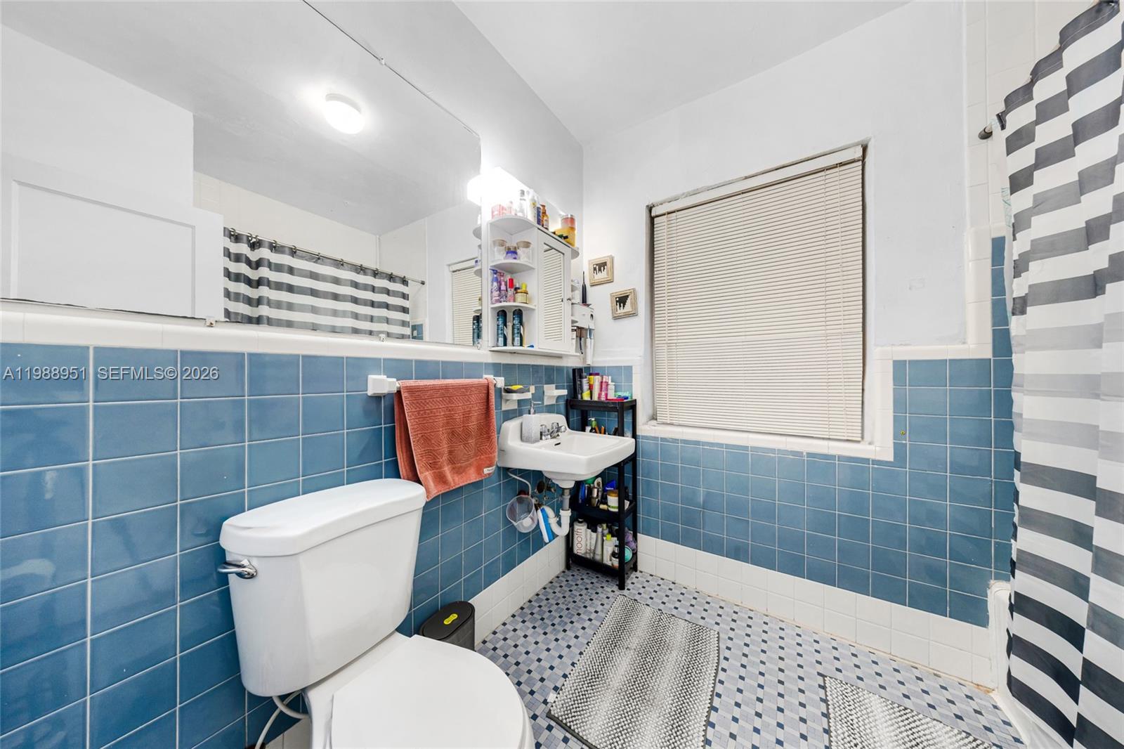 12TH ST MANORS - Residential Income