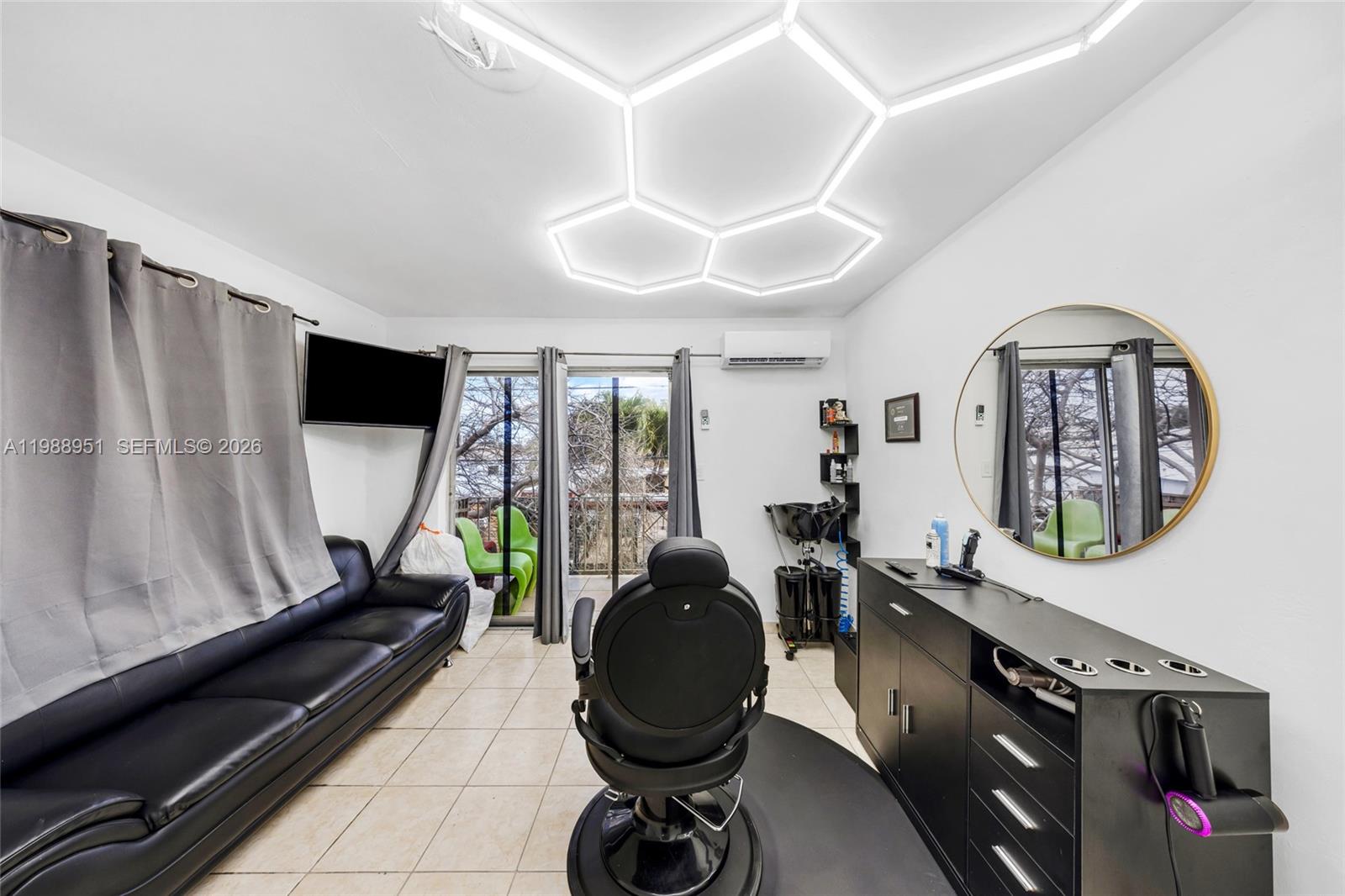 12TH ST MANORS - Residential Income