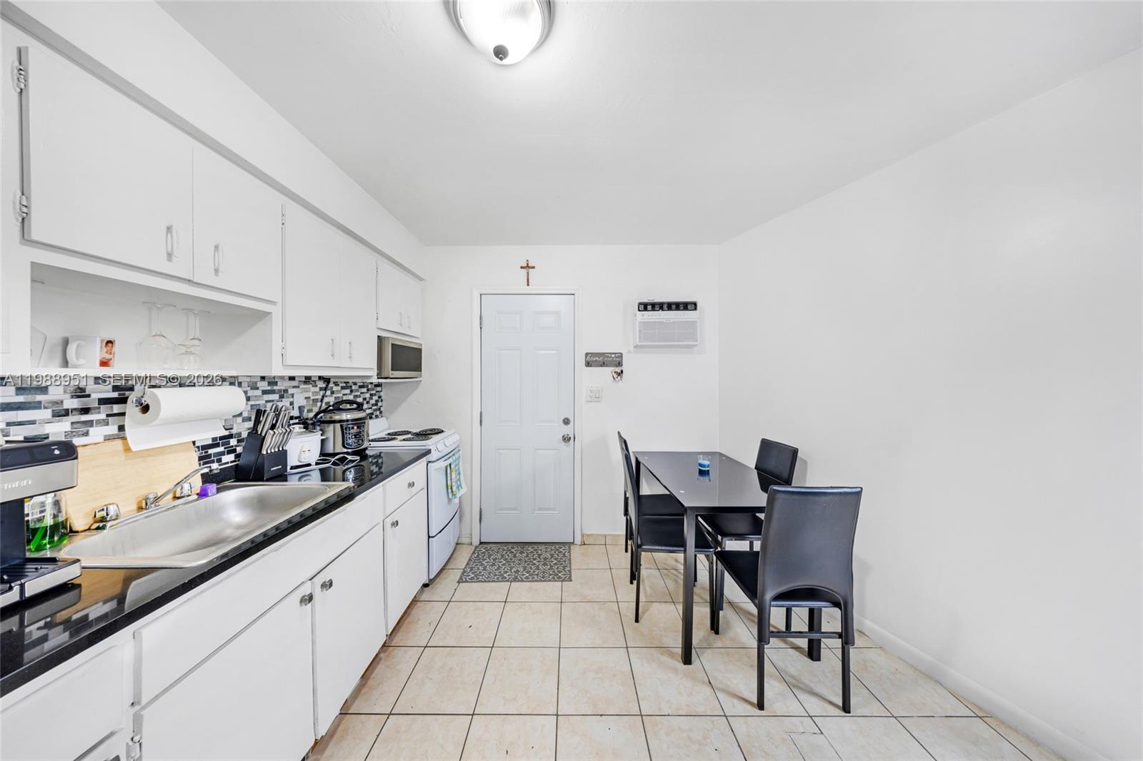 12TH ST MANORS - Residential Income