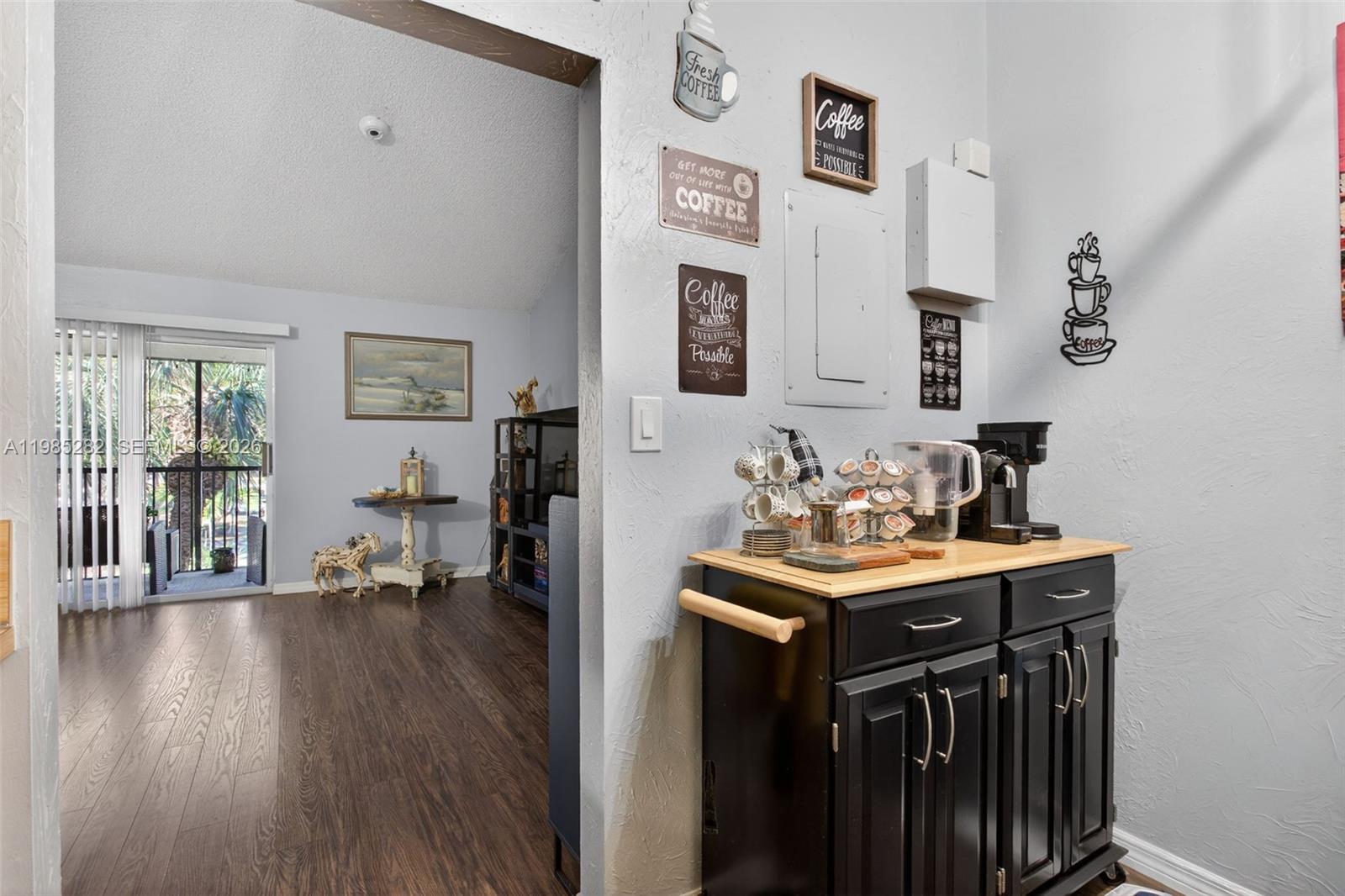 OAKLAND FOREST CLUB CONDO - Residential