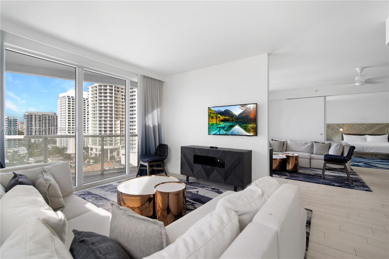 FORT LAUDERDALE RESIDENCE - Residential