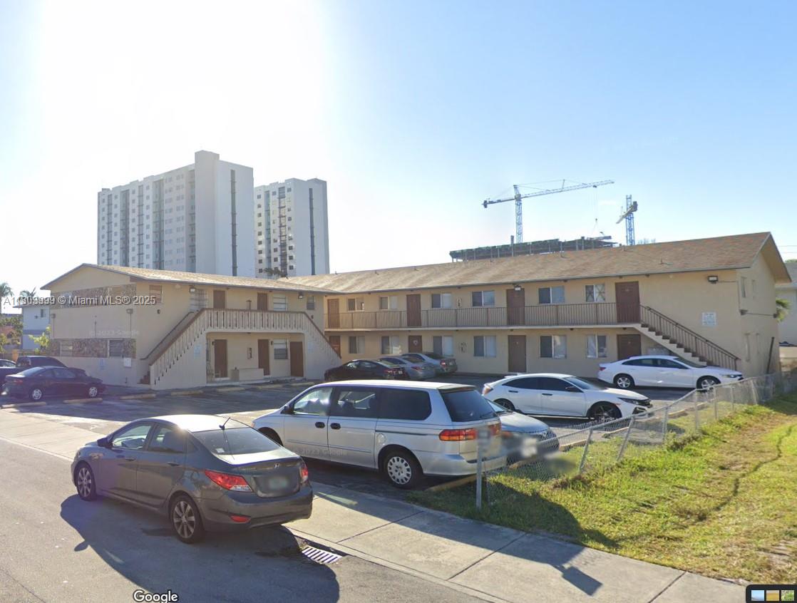 Rental Property at 10790 Sw 3rd St 6, Sweetwater, Miami-Dade County, Florida - Bedrooms: 2 
Bathrooms: 1  - $1,800 MO.