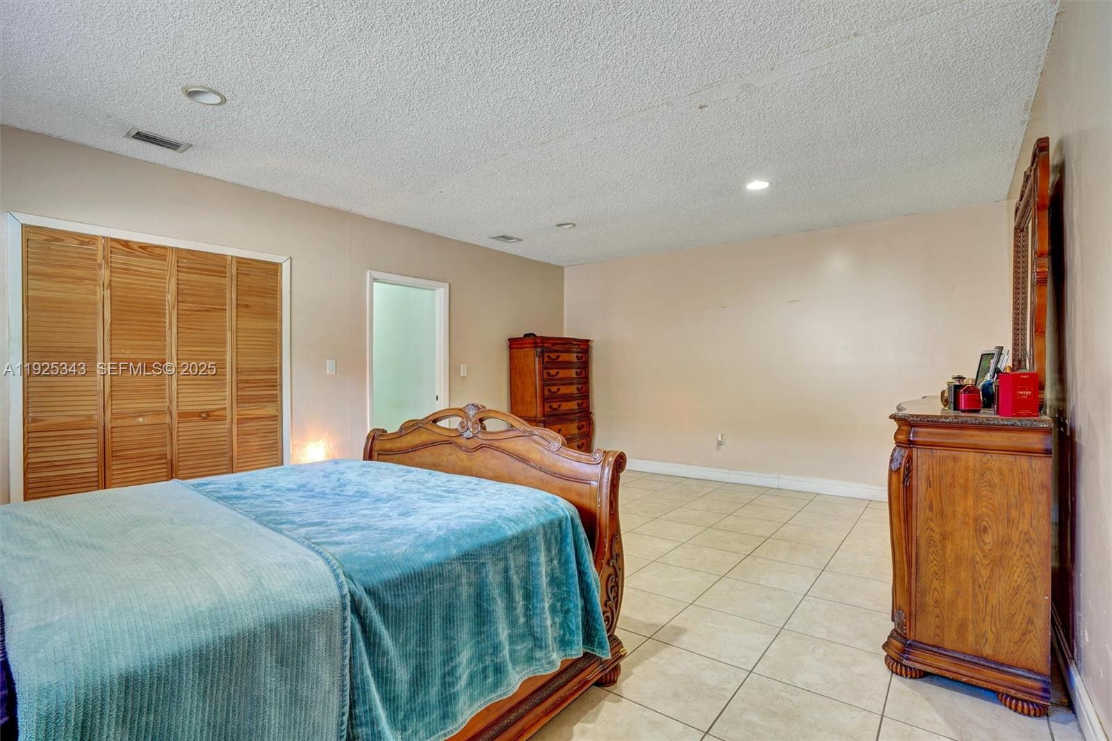 SARATOGA HEIGHTS RE-SUB - Residential