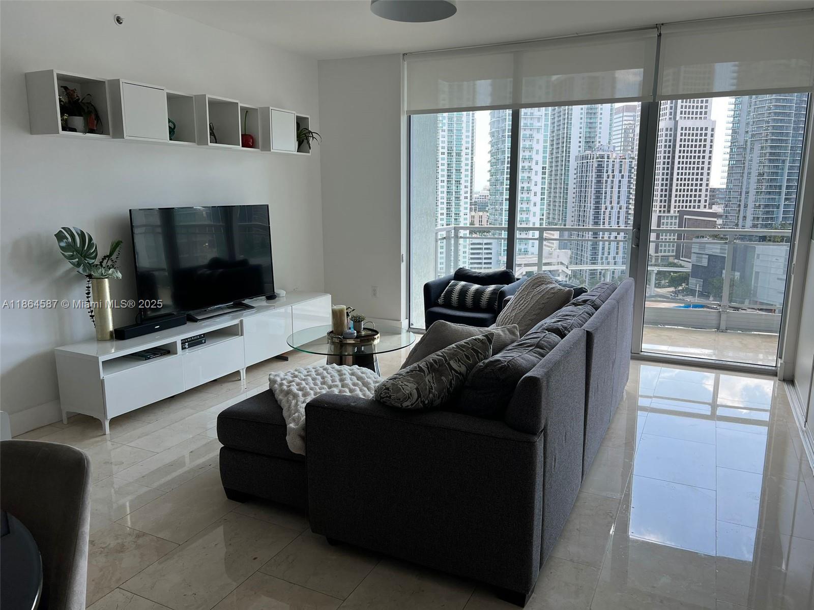 90 SW 3rd St 2103