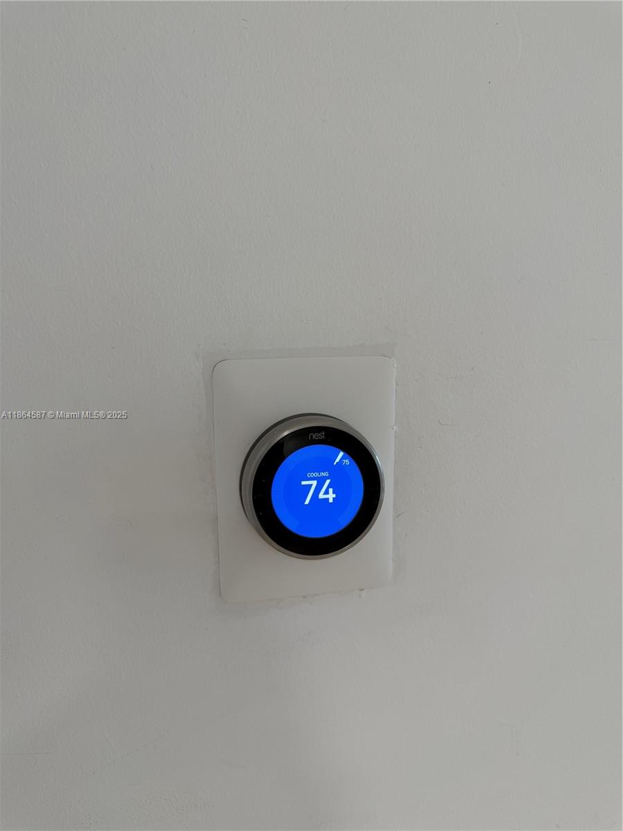 IVY CONDO - Residential