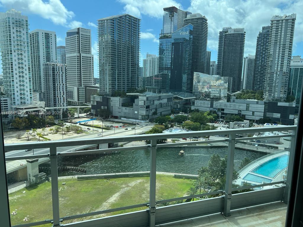 IVY CONDO - Residential