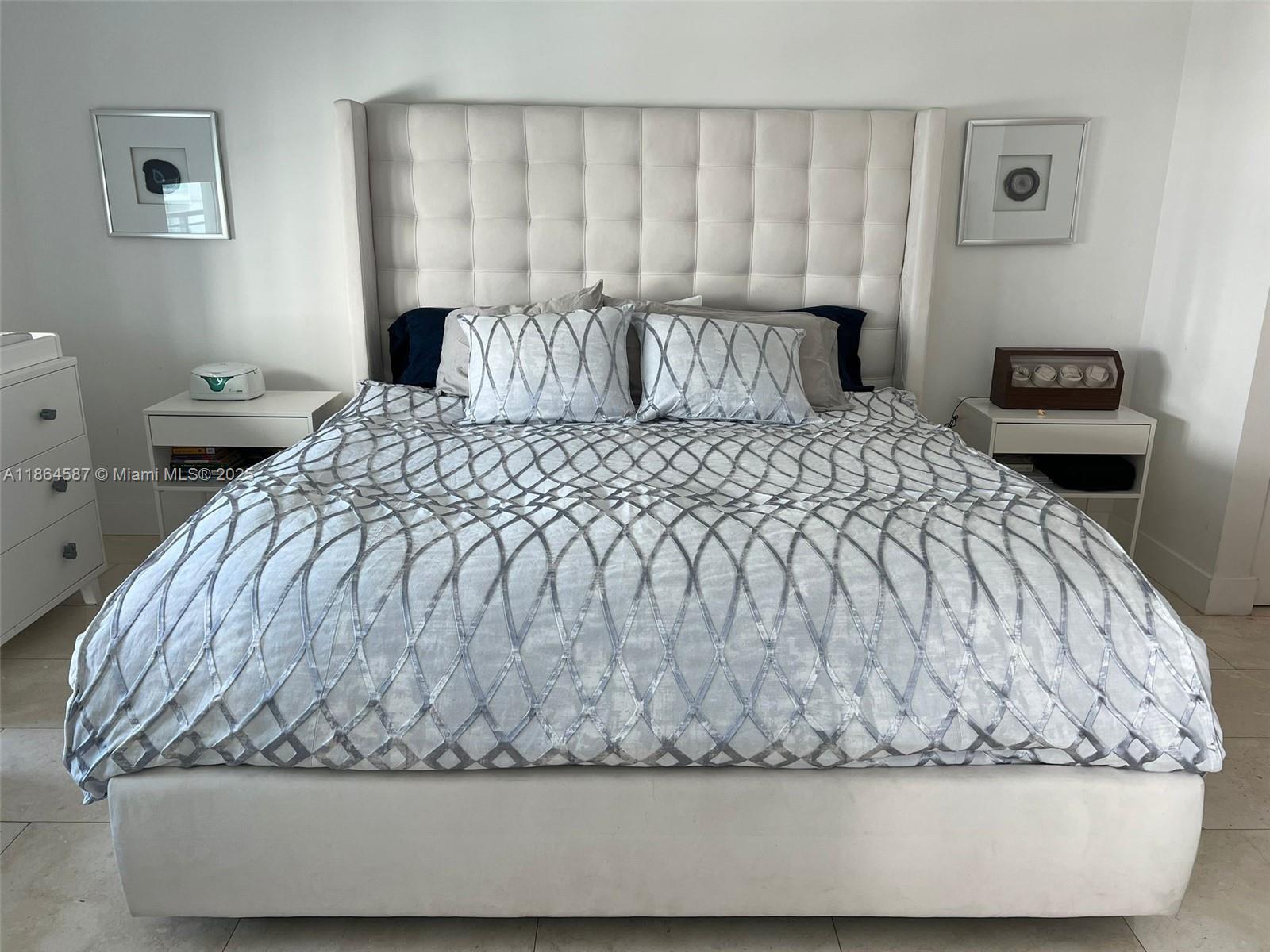 IVY CONDO - Residential