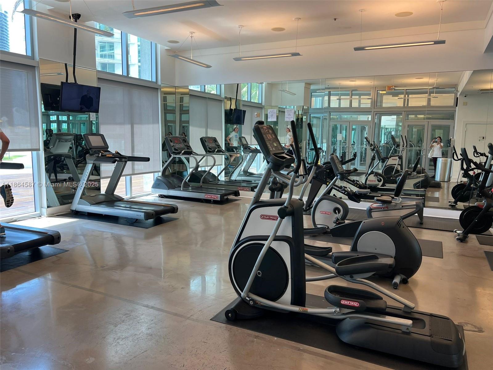 IVY CONDO - Residential