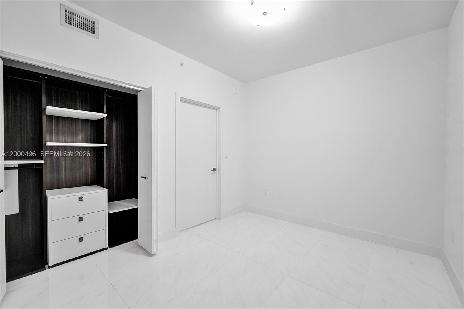 MERRICK MANOR - Residential Lease