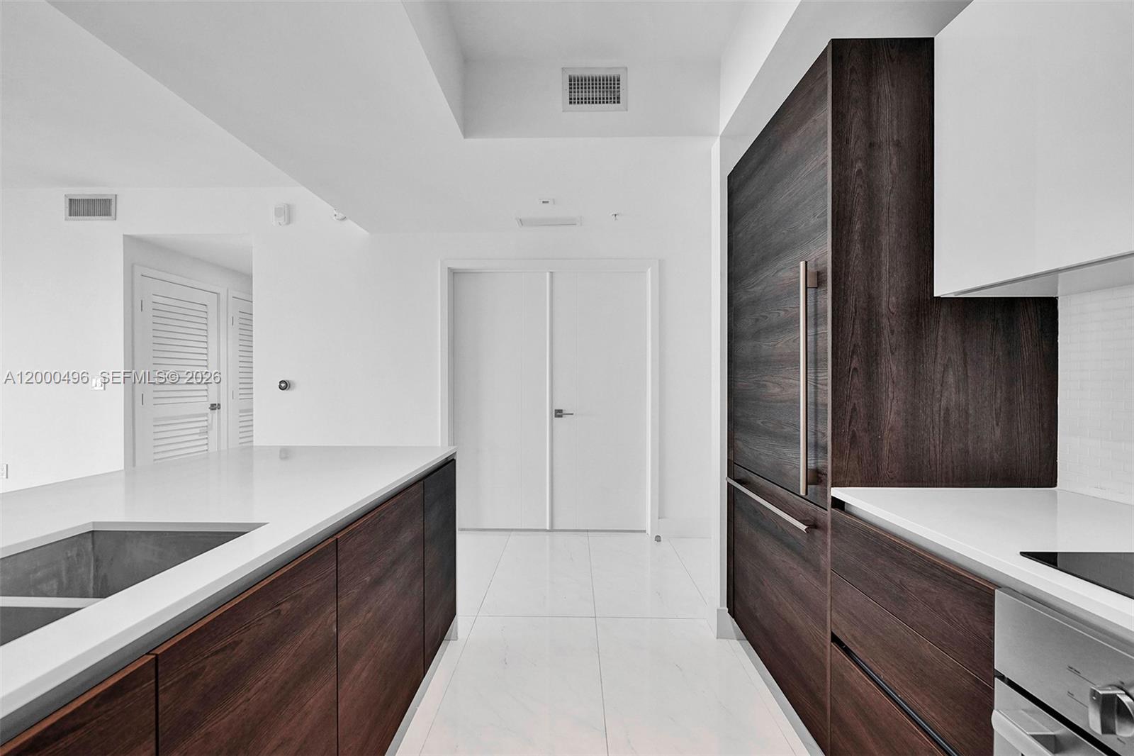 MERRICK MANOR - Residential Lease