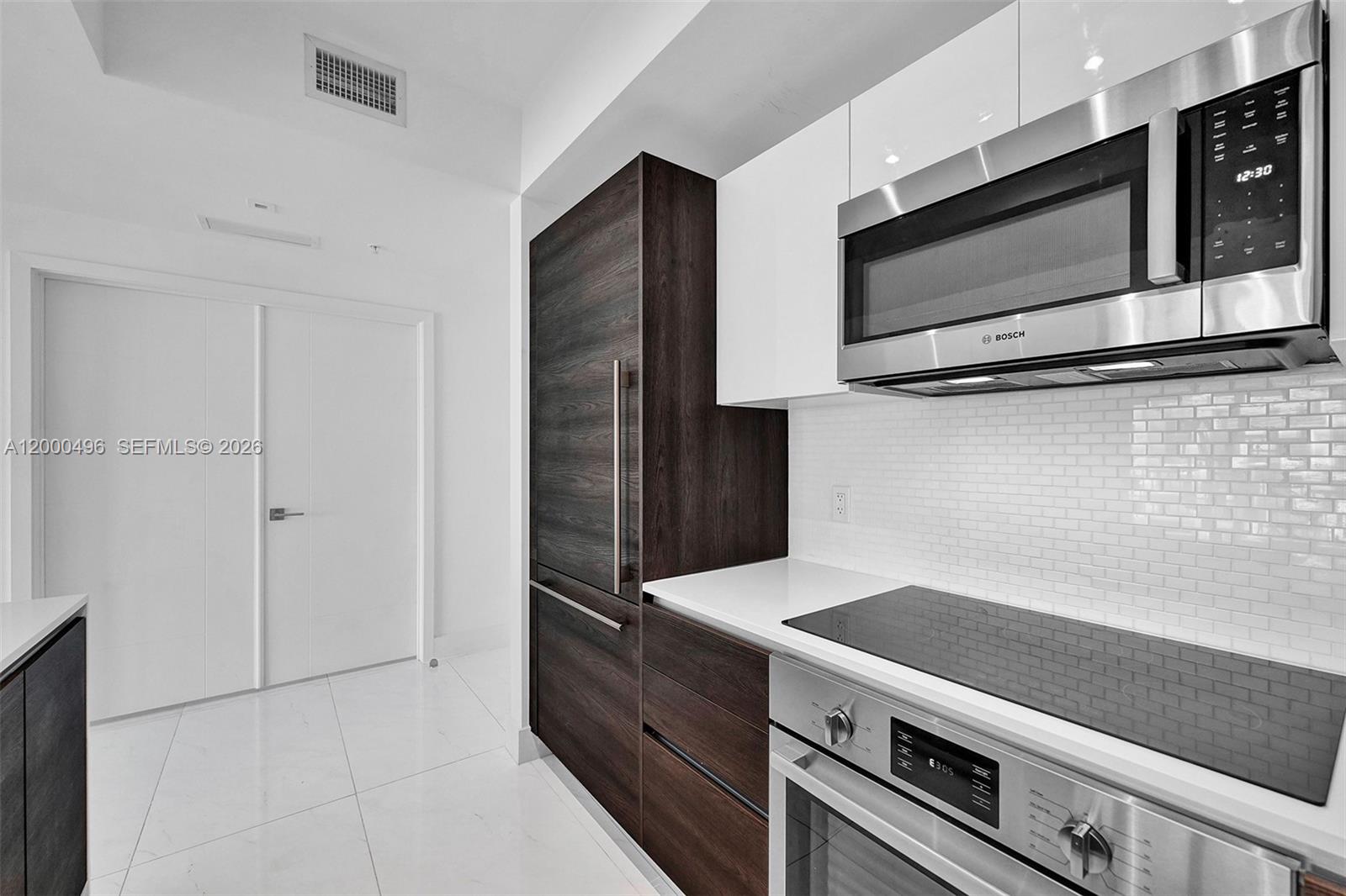 MERRICK MANOR - Residential Lease