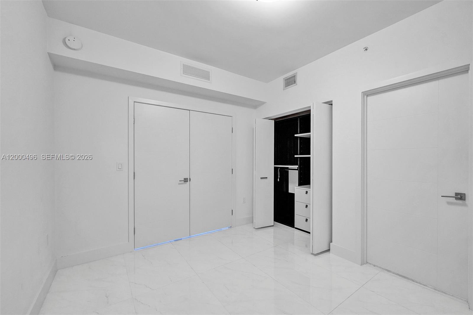 MERRICK MANOR - Residential Lease