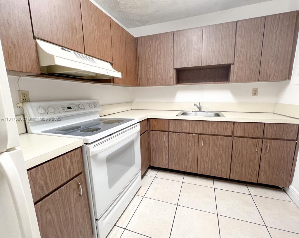 LAKEVIEW GARDENS CONDO - Residential Lease