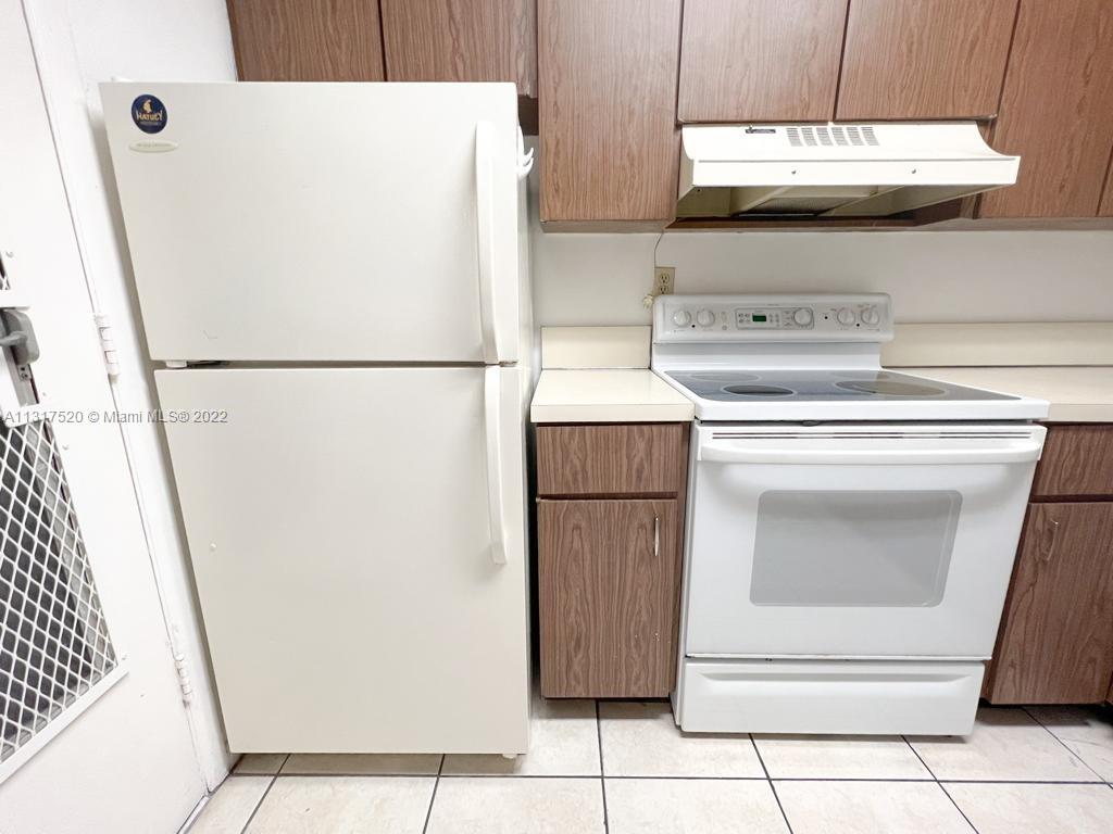 LAKEVIEW GARDENS CONDO - Residential Lease