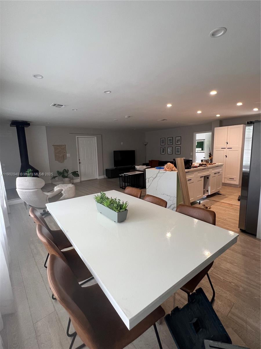 CRESTHAVEN NO 4 - Residential