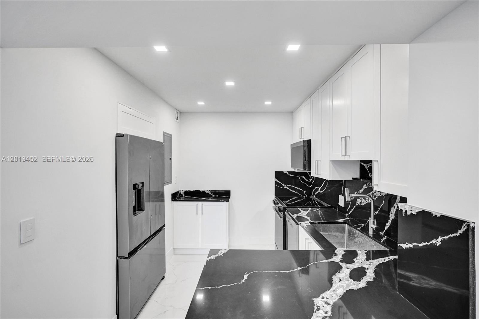 AVENTURA ELDORADO CONDO - Residential