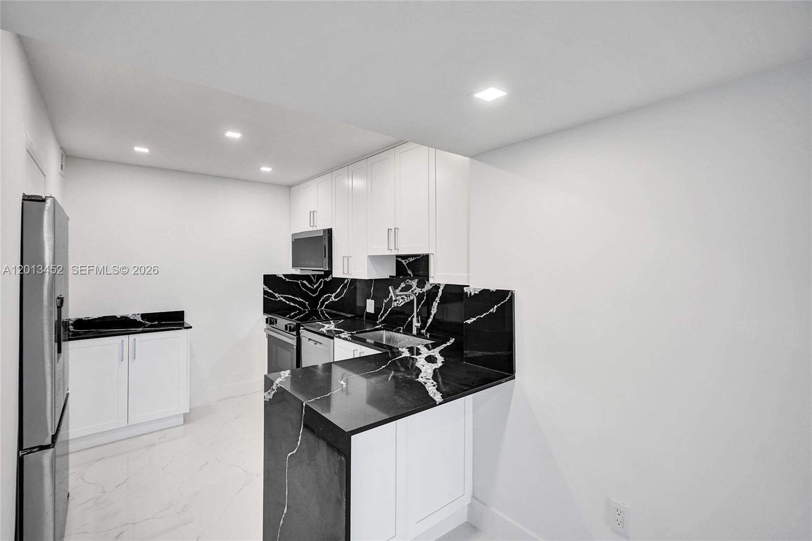 AVENTURA ELDORADO CONDO - Residential