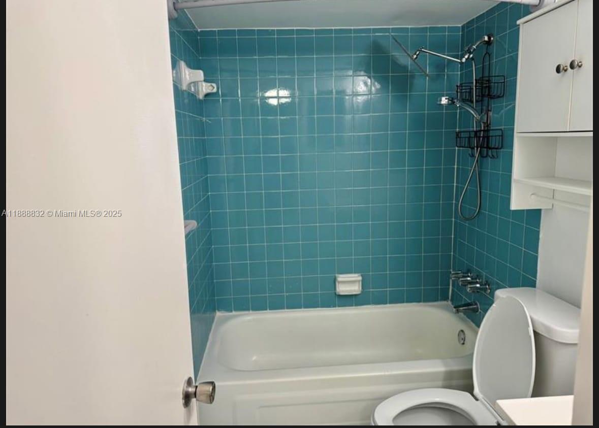 COUNTRY PINES CONDO - Residential