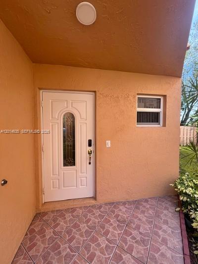 LAGO LARGO - Residential Lease