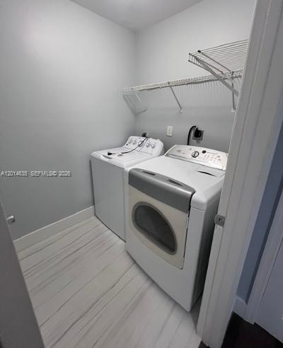 LAGO LARGO - Residential Lease