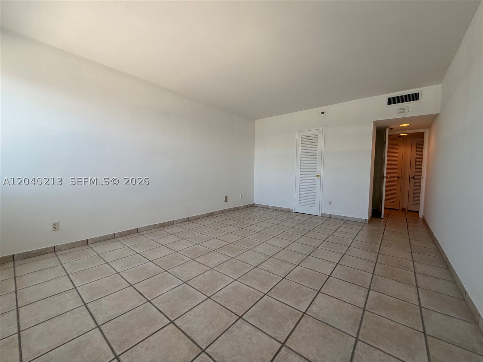 100 Lincoln Rd 1410
