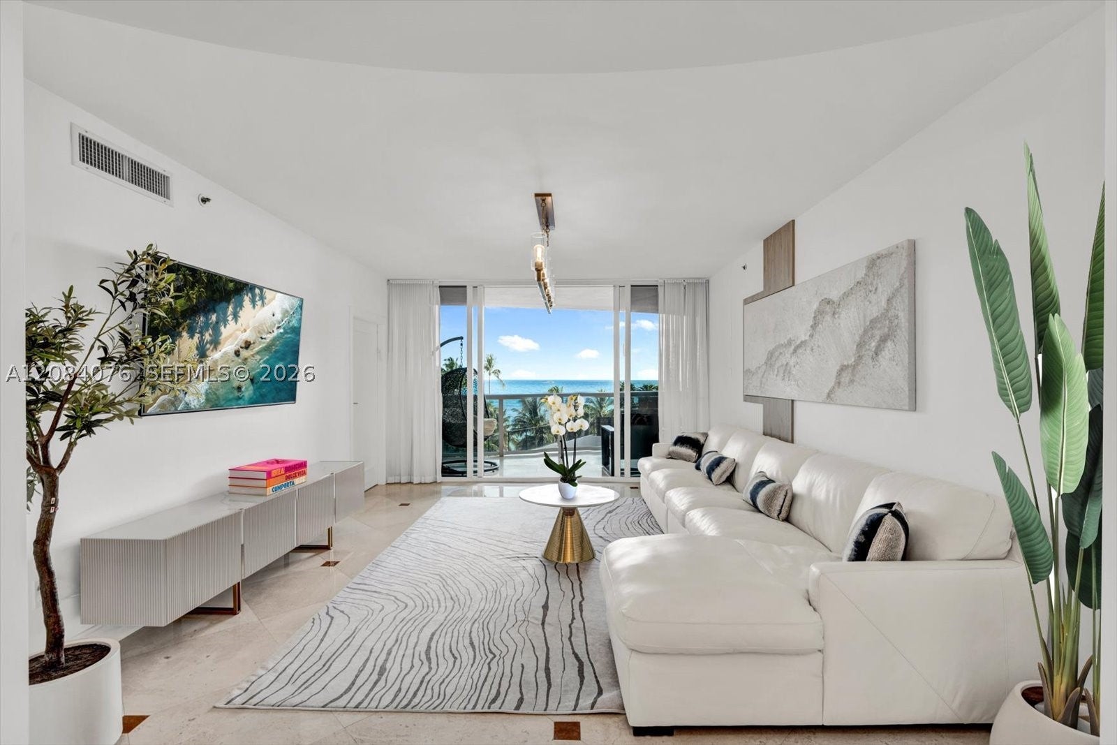 18911 Collins Ave 606