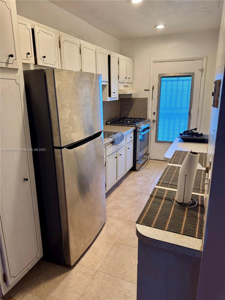 52 NE 204th St 32