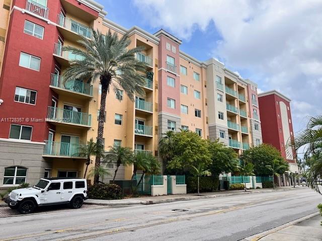 VALENCIA CONDO - Residential