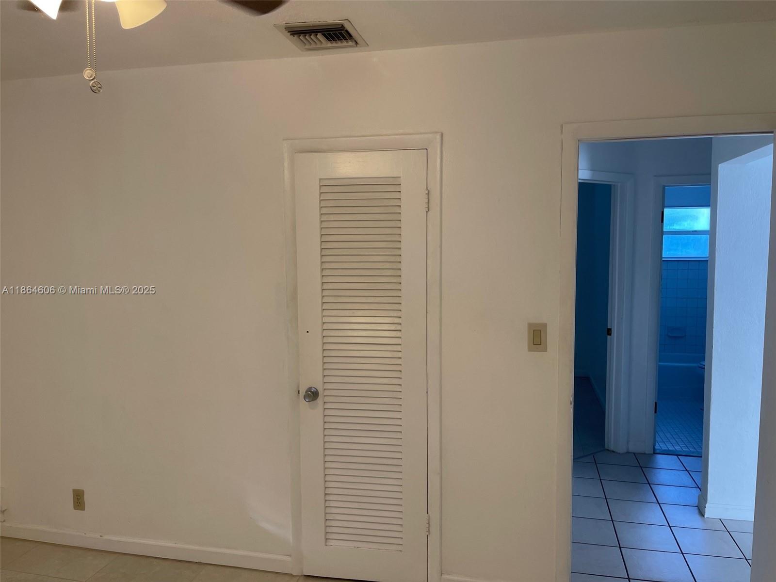 HOLLYWOOD BEACH HEIGHTS S - Residential Lease