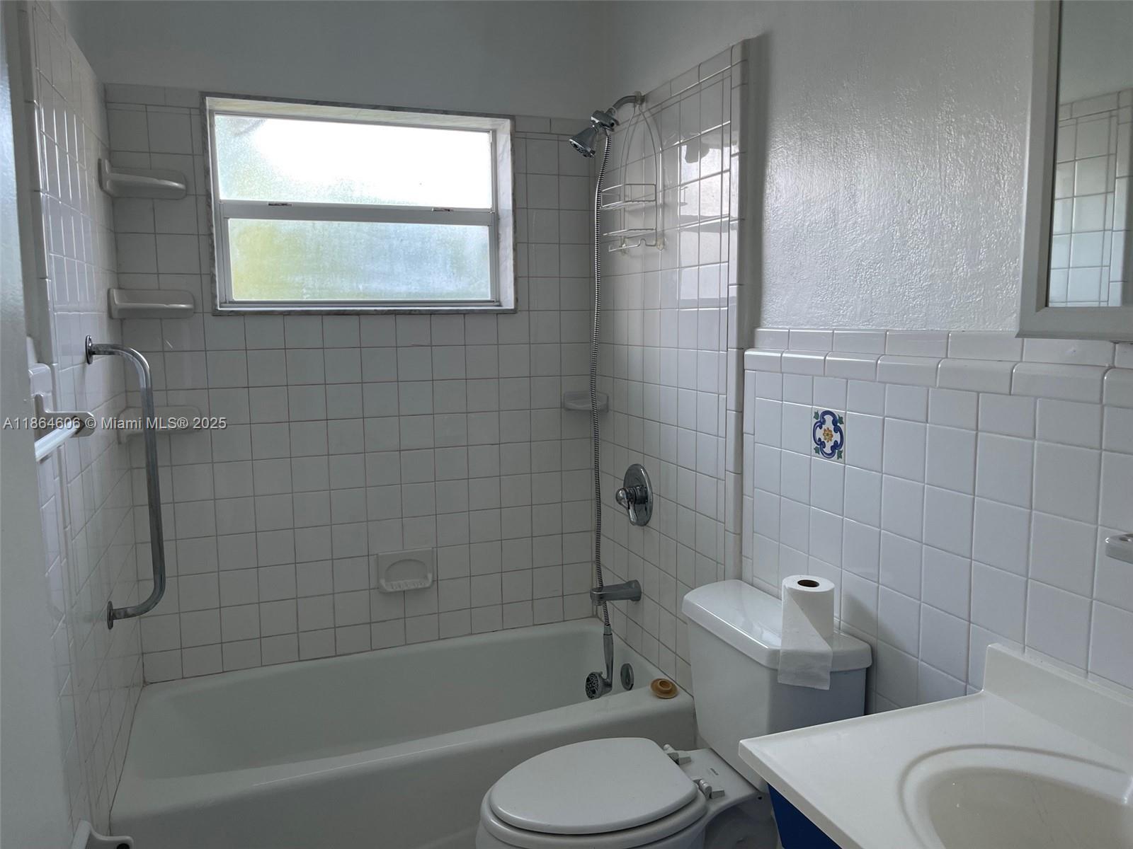 HOLLYWOOD BEACH HEIGHTS S - Residential Lease