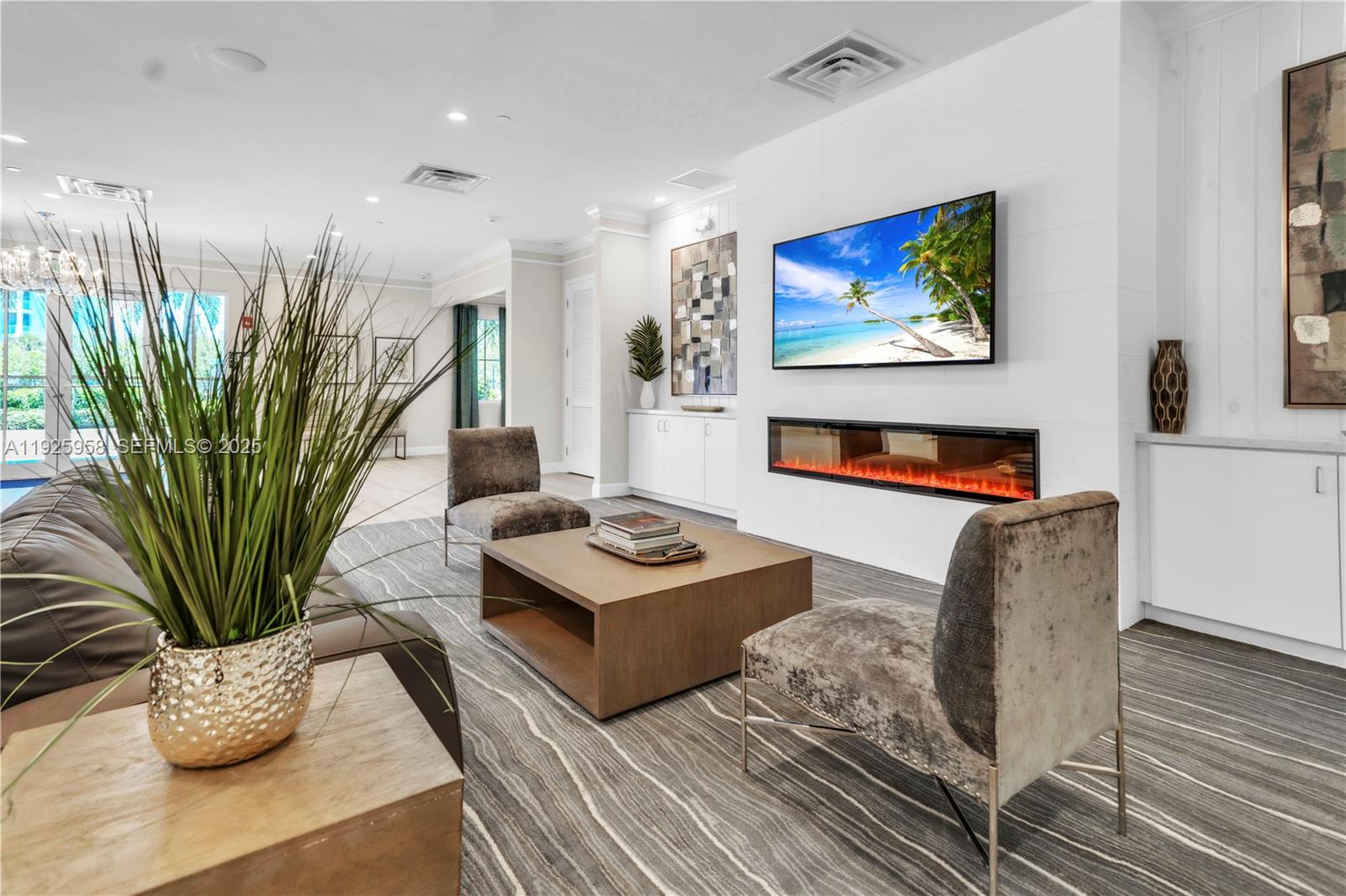 CRYSTAL LAKE 1ST SEC - Residential