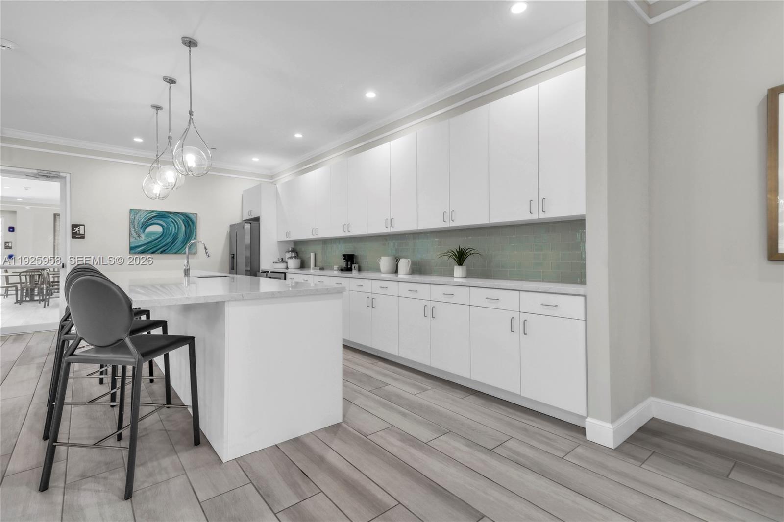 CRYSTAL LAKE 1ST SEC - Residential