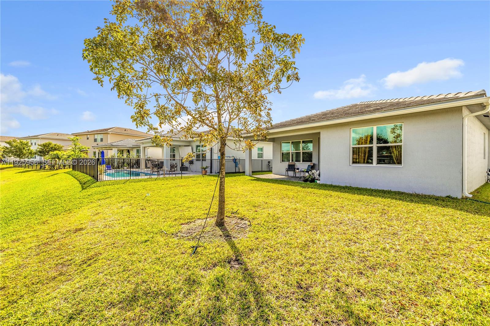 CRYSTAL LAKE 1ST SEC - Residential