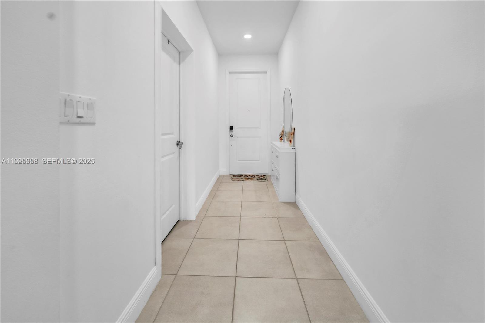 CRYSTAL LAKE 1ST SEC - Residential