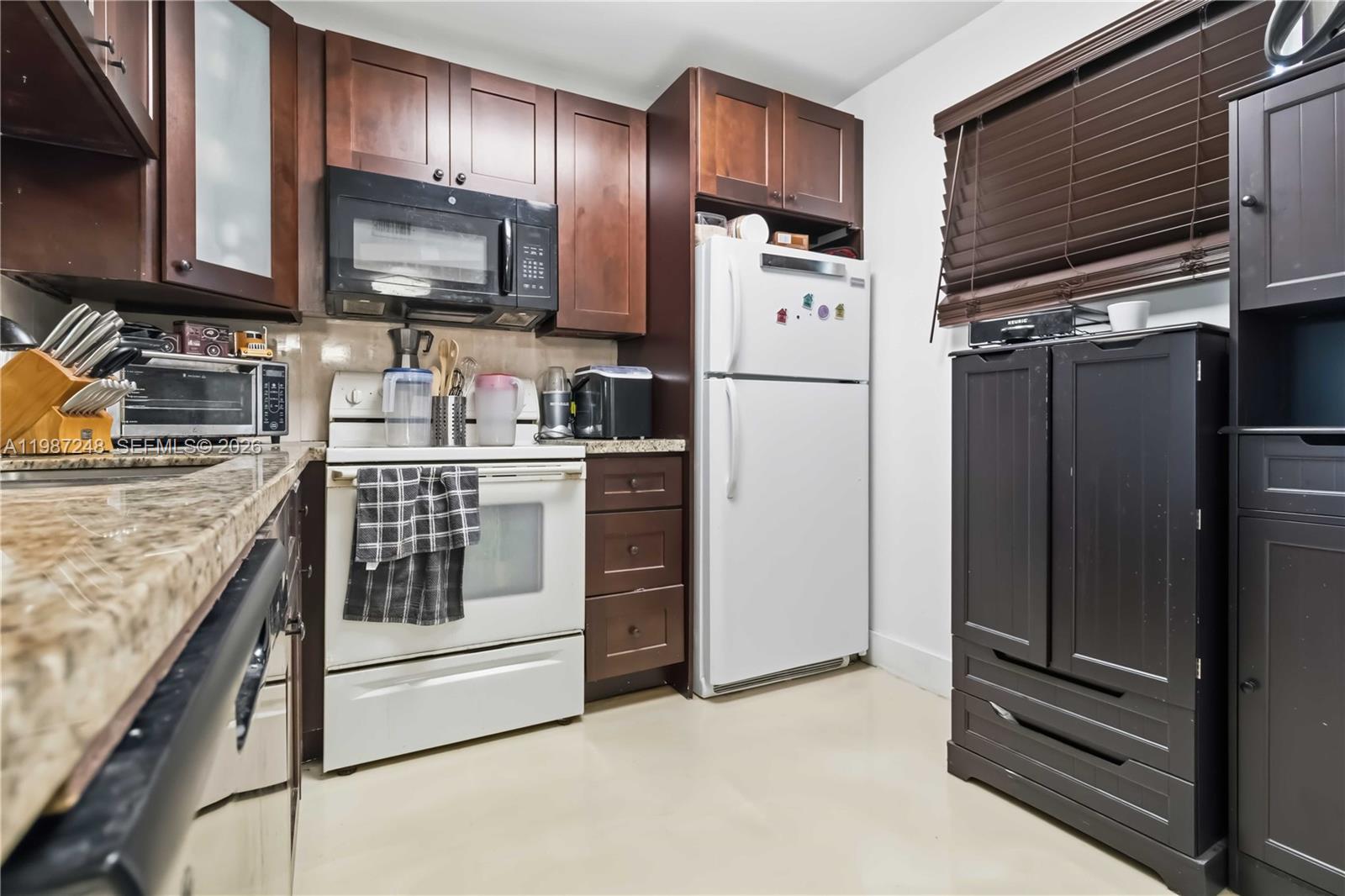 VILLAGE SQUARE CONDO - Residential