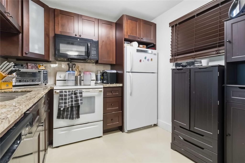 Photo of 7521 NW 16th St #4307, Plantation, FL 33313 (MLS # A11987248)