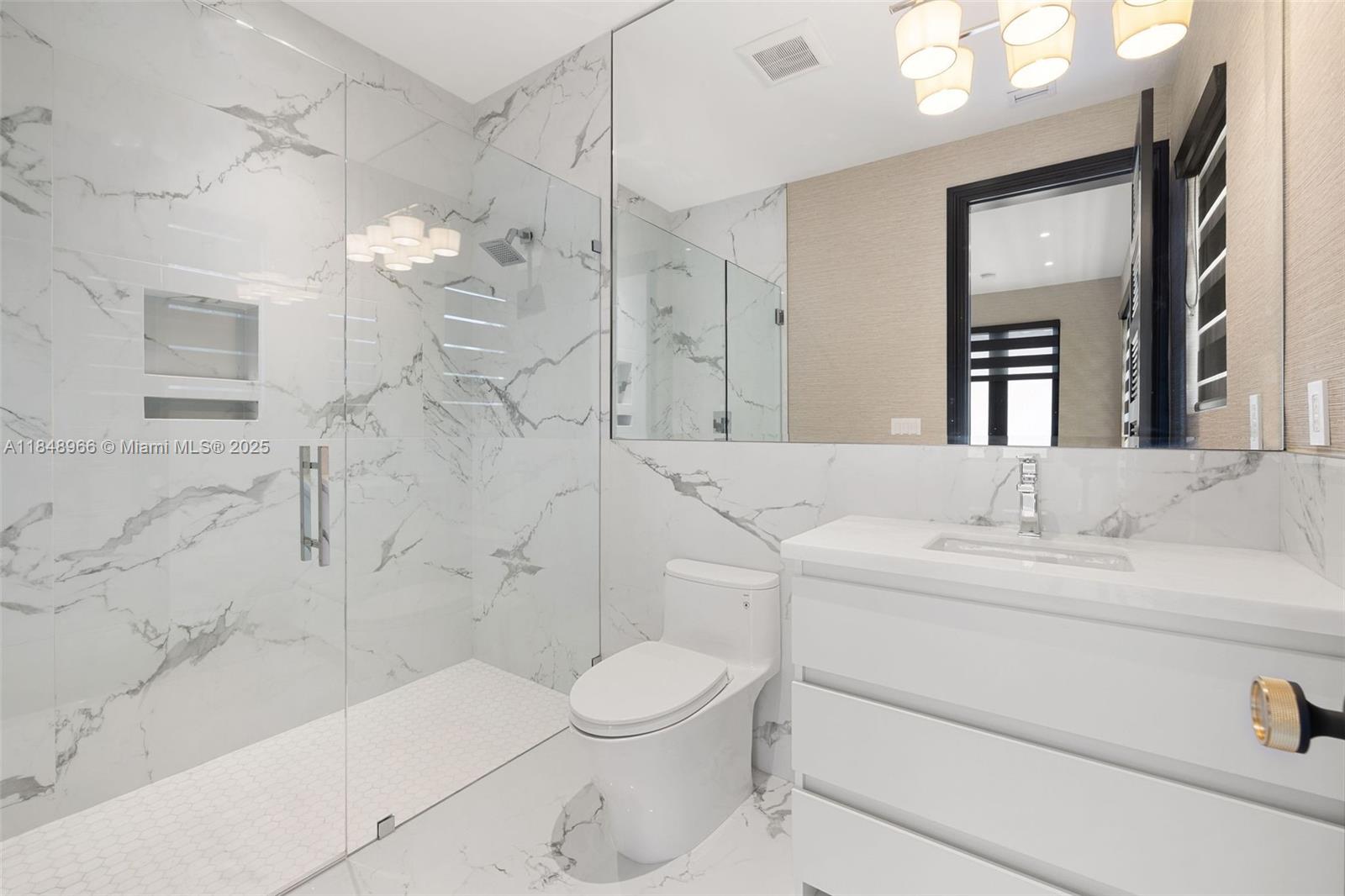 AMD PLAT OF SUNSET LAKE S - Residential