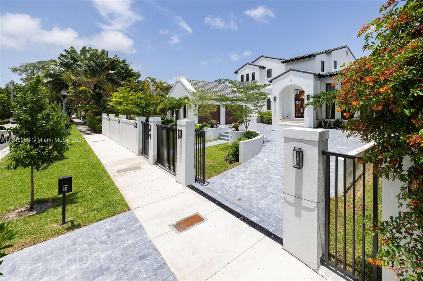2321 N Bay Rd