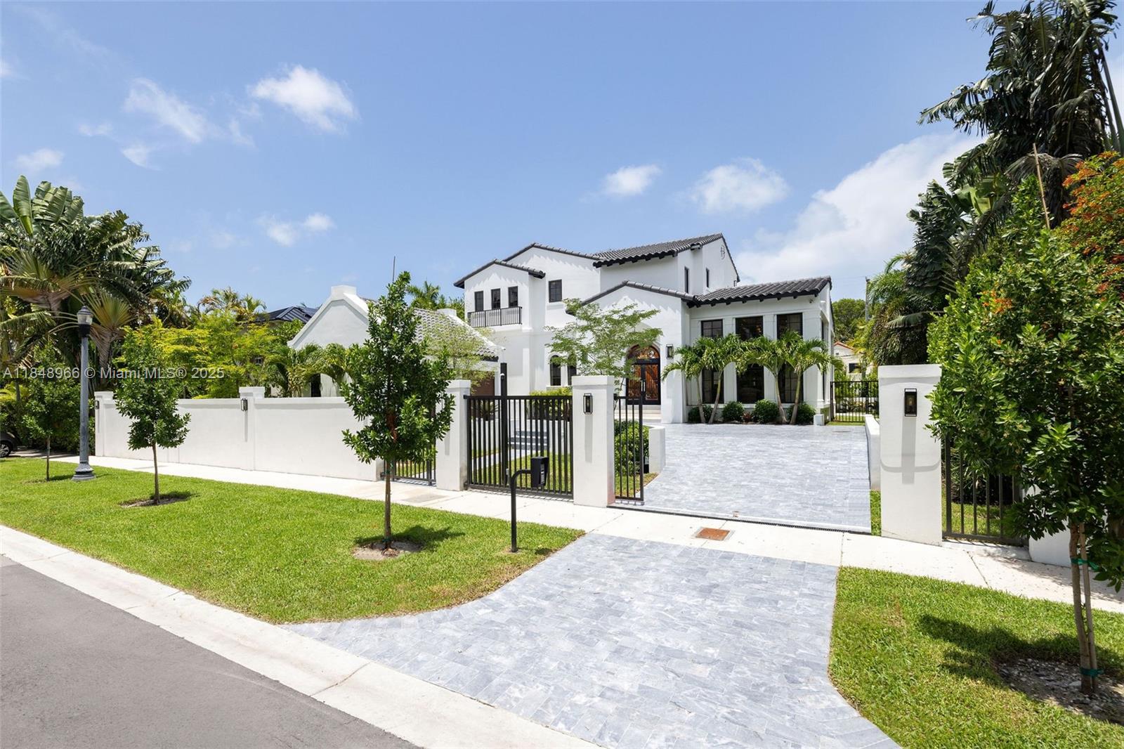 2321 N Bay Rd