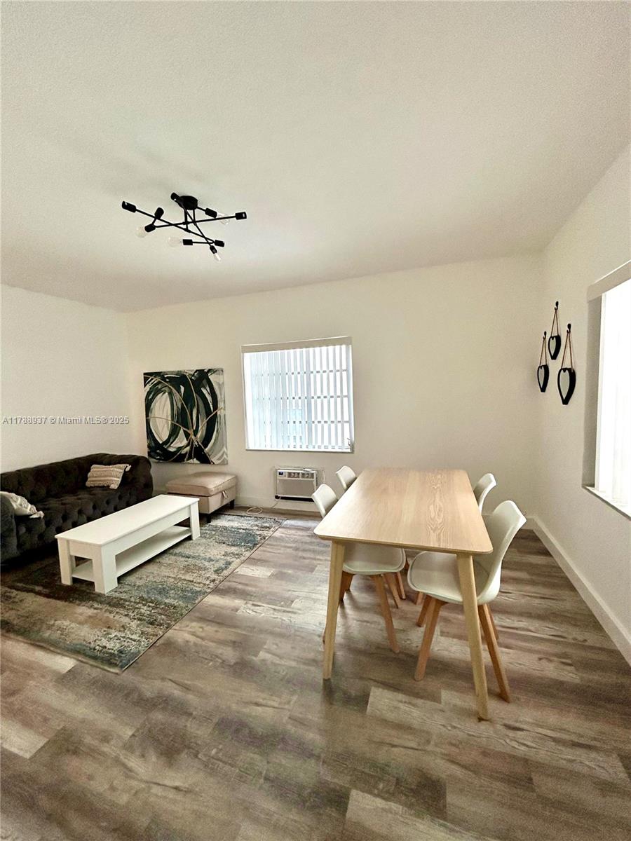 Rental Property at 215 30th St 17, Miami Beach, Miami-Dade County, Florida - Bedrooms: 1 
Bathrooms: 1  - $2,100 MO.
