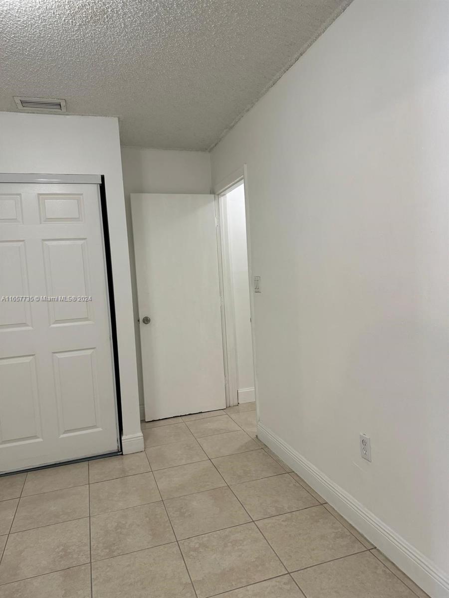 LESLIE ESTATES SEC 15 - Residential Lease
